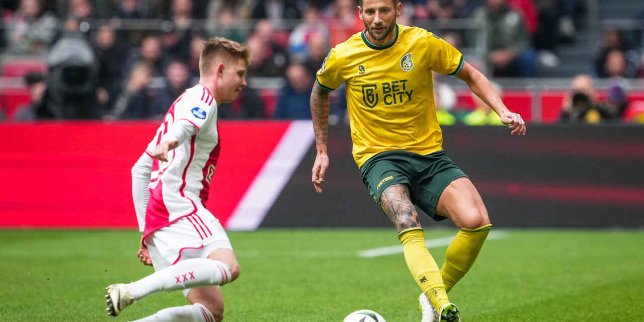 Streep door Ajax–Fortuna